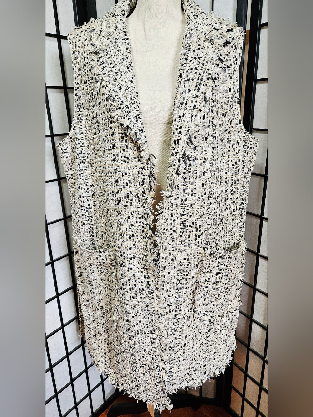 Chico's Size 3 (16/18) Longline Cream, Black, & Metallic Tweed Lined Vest
